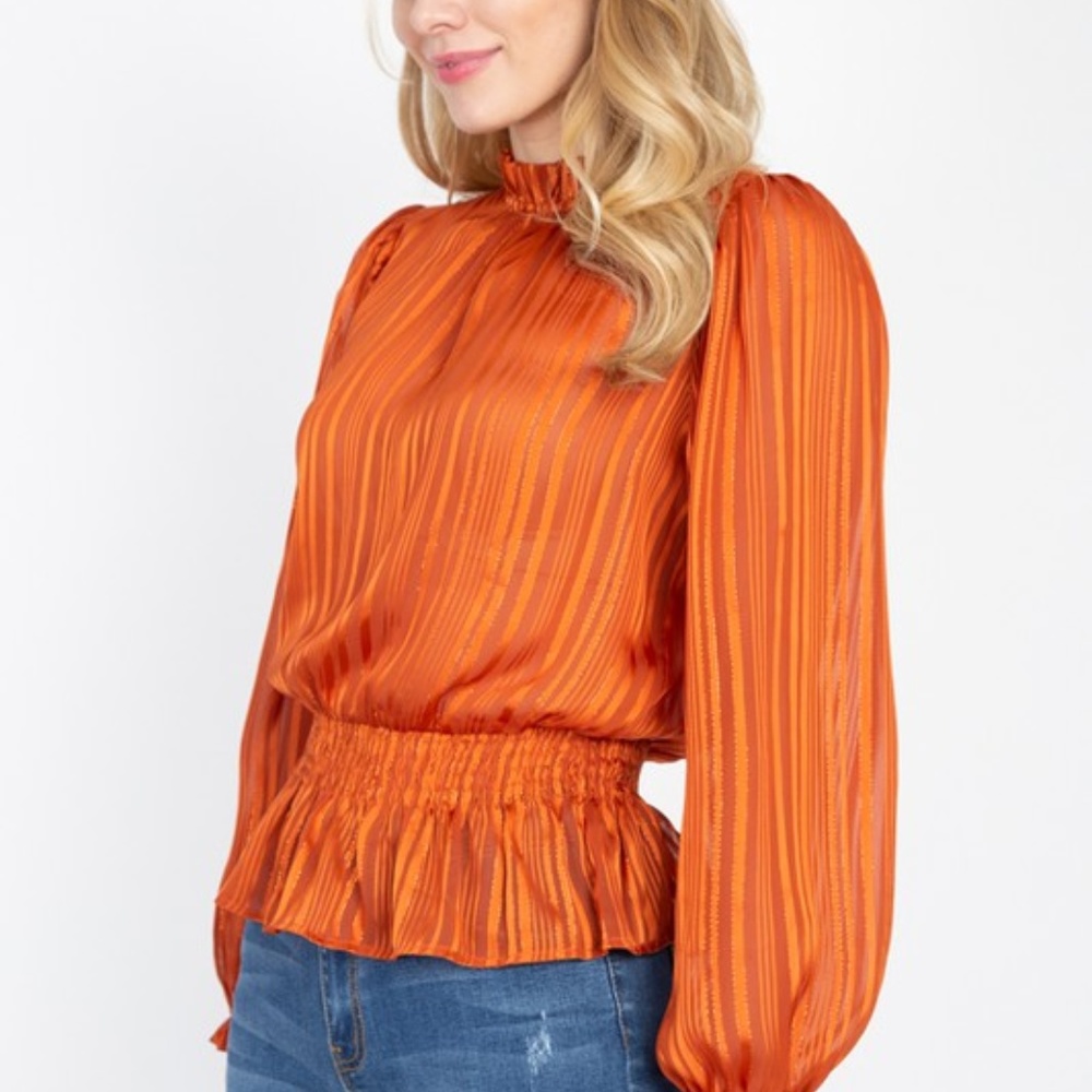 💕 Orange Metallic Ruffle Top 💕 - Picture 3 of 8
